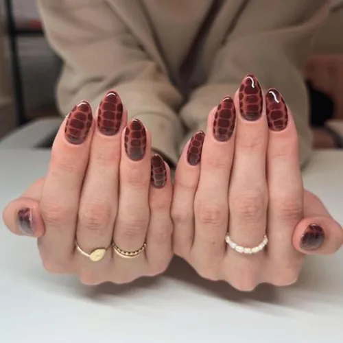 Vista 29 de MISUD - Uñas postizas largas con forma de ataúd, con diseño gótico de vampiro en negro y rojo, acrílico, 24 piezas 07002Rojo y Negro