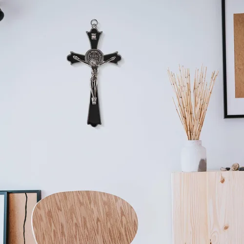 Vista 6 de Crucifijo de metal esmaltado de 8 pulgadas con cruz católica INRI para pared, decoración artística para dar bendición y lo sagrado espiritual: Negro