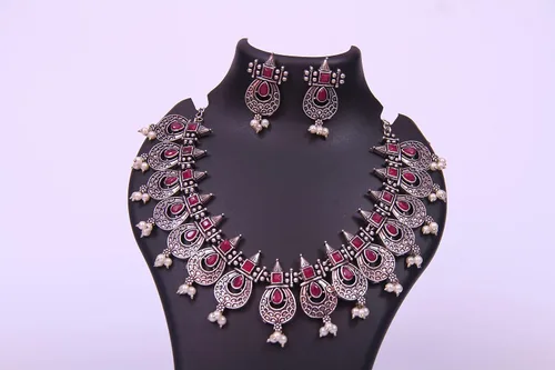 Vista 3 de PS - Juego de gargantilla de piedra chapada en plata con flores de cristal tradicionales para mujer