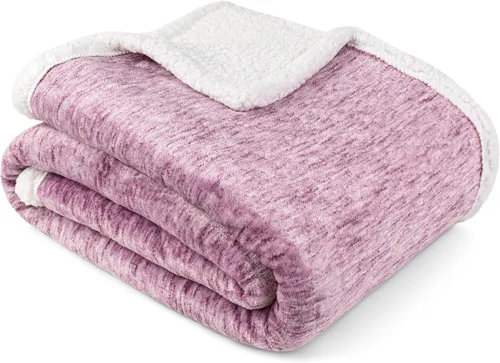 Vista 24 de PAVILIA Premium Manta de vellón sherpa de Navidad regalo de decoración navideña, afelpada, cálida y acogedora, de microfibra y reversible, para Pan