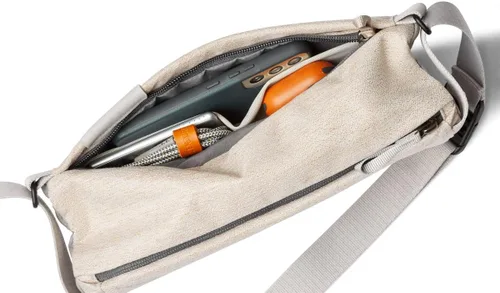 Vista 3 de Bellroy Mini bolso bandolera pequeño (bolso cruzado pequeño para mujeres, hombres, 4L), Saltarbusto, talla única