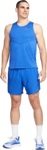 Vista 8 de Nike Stride Men's Dri-FIT 7" Brief-Lined Running Shorts