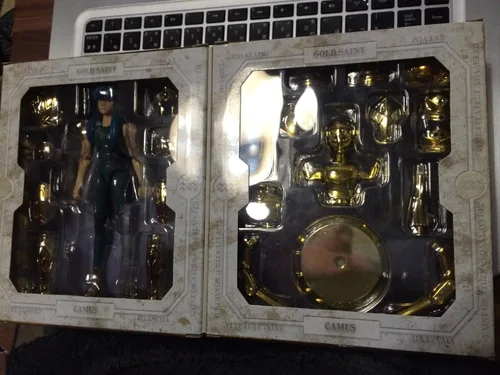 Vista 3 de Bandai Saint Seiya Mito de la Paño Acuario Camus