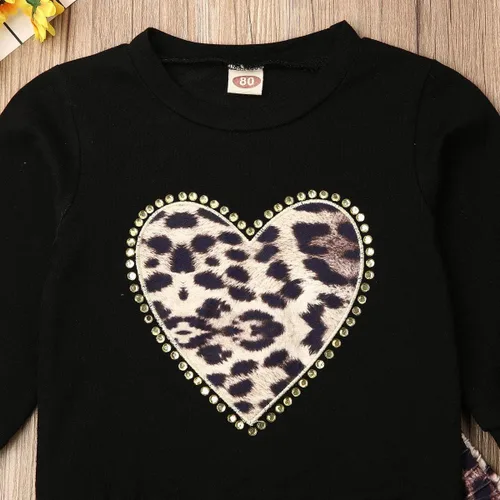 Vista 4 de Conjunto de 2 piezas 3 piezas de ropa de verano para niños pequeños, camiseta con volantes y estampado en forma de corazón