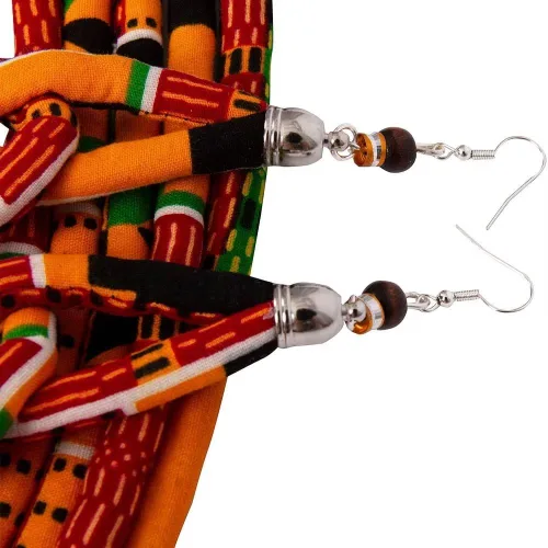 Vista 4 de Conjunto de collar africano y pendientes Ankara con estampado de tela multicapa de cuerda tejida gargantilla en capas