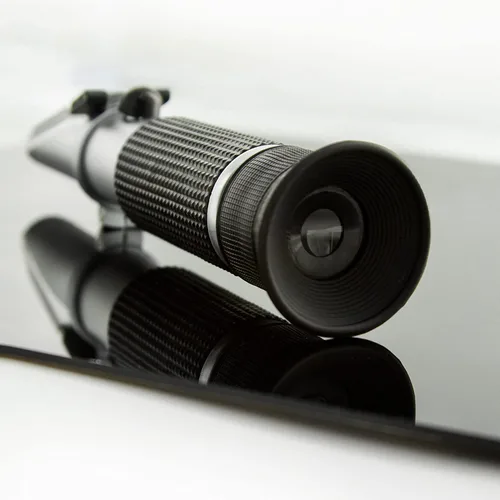 Vista 4 de Refractómetro de salinidad para acuario de agua de mar y pesca marina 0-100 PPT - Doble escala (1.0 a 1.070 SG.) - Compensación automática