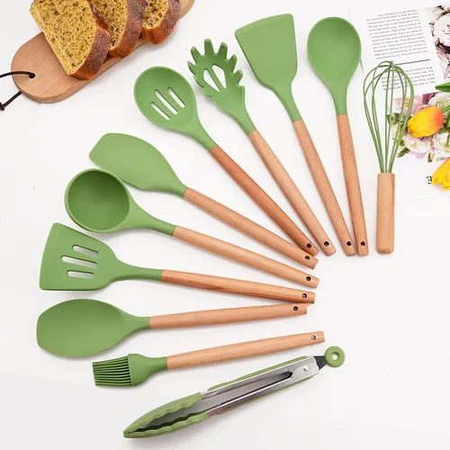 Vista 4 de Juego de utensilios de cocina de silicona verde aguacate, 12 utensilios de cocina resistentes al calor, herramientas de cocina con mango de madera