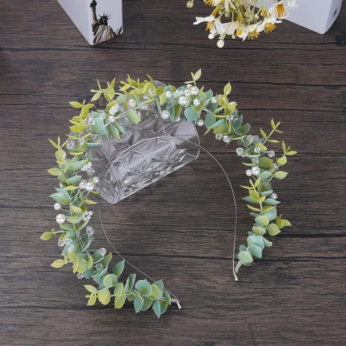 Vista 5 de MOSTORY Corona de halo hecha a mano para boda, diadema de flores de eucalipto para novia, bosque bosque, halo para baby shower, fiesta