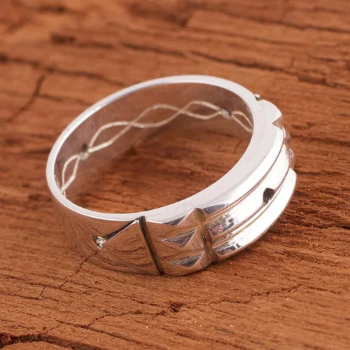Vista 3 de NOVICA Artisan Handmade .925 Sterling Silver Band Ring Artisan Crafted Atlantis from Peru 'Atlantis Power