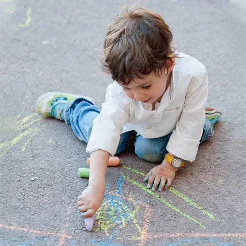 Vista 6 de feela Tiza para acera, paquete de 144 unidades, 18 colores, juego de tizas para acera para niños, a granel, ideal para niños y familia, pintura