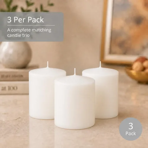 Vista 3 de Yummi - Velas redondas de pilar blancas de 3 pulgadas x 4 pulgadas, 3 por paquete