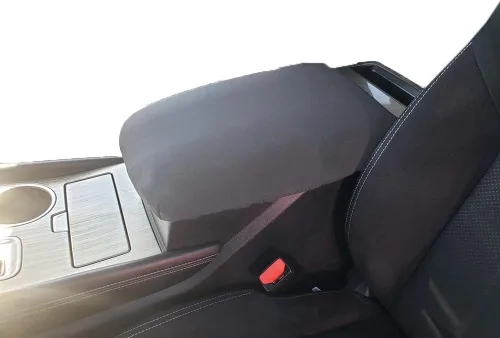 Vista 5 de Fabricado en Estados Unidos diseñado para Nissan Murano 2015-2024 Protector de cubierta de consola central de forro polar para reposabrazos Neo Negro