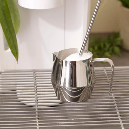 Vista 6 de BACKK RSVP International Kitchen - Jarra para cocinar al vapor y espumar de la colección de café/expreso, 10 onzas, acero inoxidable 18/8