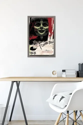 Vista 6 de Trends International Annabelle - Póster de pared de Found You, 14.725 x 22.375 pulgadas, versión enmarcada de madera de granero