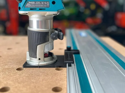 Vista 6 de Adaptador de riel de guía ToolCurve compatible con enrutador Makita - Fabricado en EE. UU