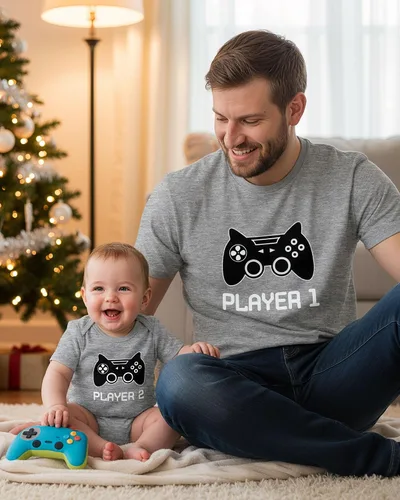 Vista 2 de Tstars Player 1 & Player 2 - Conjuntos a juego para papá y bebé Divertido juego de camiseta de jugador para el día del padre y nuevos papás