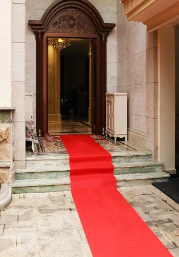 Vista 4 de Alfombra roja de pasillo de noche de película, 24 x 15 pies, alfombra roja para decoración de fiestas de boda en interiores y exteriores