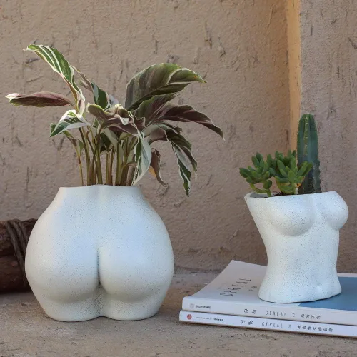 Vista 4 de FROZZUR - Maceta con forma de cuerpo femenino, jarrón con trasero, maceta de flores femenina, maceta moderna de resina estilo bohemio, color blanco