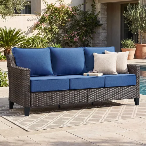 Vista 45 de Belord Sofá de patio exterior acolchado de 3 asientos de lujo de 6 pulgadas Cojín de mimbre marrón/beige de 6 pulgadas