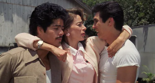 Vista 2 de La Bamba (The Criterion Collection) Blu-ray