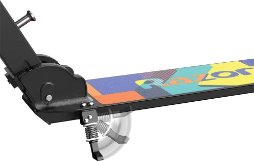 Vista 8 de Razor A5 Lux Kick Scooter for Kids Ages 8+ - 8" Urethane Wheels, Aluminum Frame, Anodized Finish Featuring Bold Colors and Graphics, for Riders up