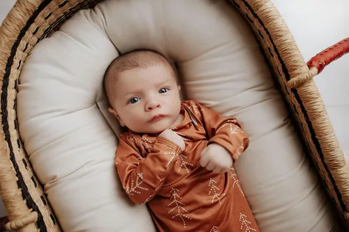 Vista 187 de Three Little Tots Vestido de corbata anudada para bebé recién nacido - Bebé