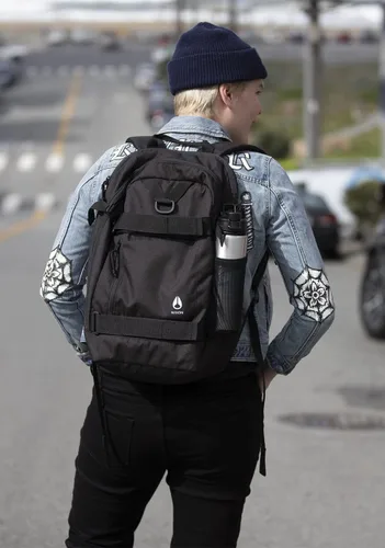 Vista 8 de NIXON Mochila Gamma - Fabricada con plásticos reciclados REPREVE Our Ocean y REPREVE., Olive Dot Camo