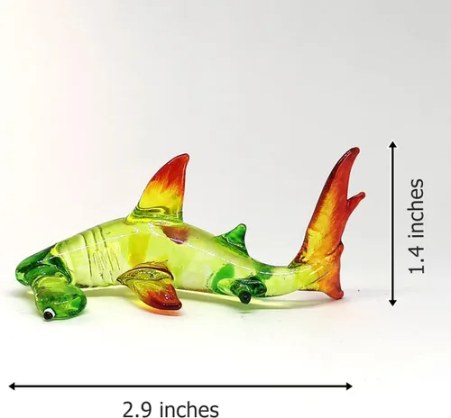 Vista 6 de Hammerhead - Figura de tiburón de vidrio soplado verde Sealife coleccionable, decoración de acuario en miniatura