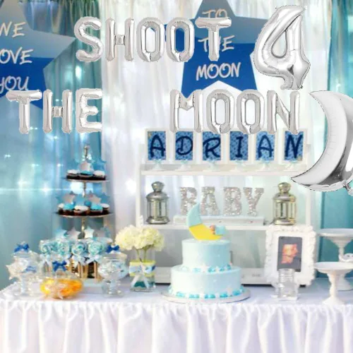 Vista 2 de Shoot 4 the Moon Balloons - Cartel plateado para fiesta de 4º cumpleaños del espacio exterior con texto en inglés «Love You to the Moon and