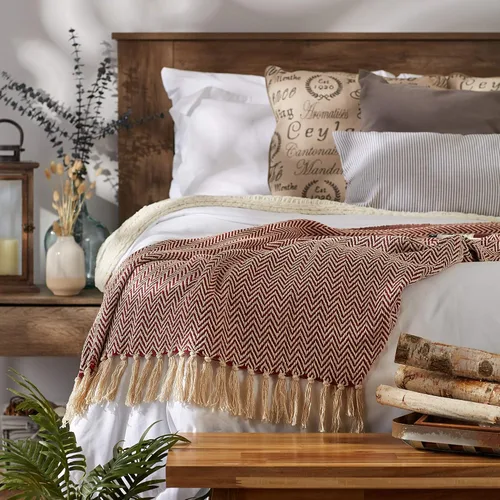 Vista 4 de DII Colección de Mantas Chevron de Algodón Tejido en Telar, 50x60 pulgadas, Rojo Granero