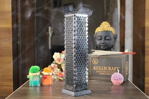 Vista 6 de Quemador de varillas de incienso de piedra jabón de mármol negro hecho a mano Portavelas Quemador de velas de té - Tallado Jaali perfecto