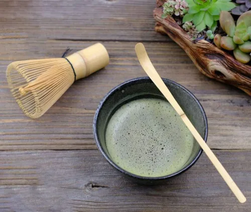 Vista 2 de Juego de batidor de matcha - Cepillo + cuenco de cerámica + cuchara, té verde japonés de bambú, juego de 3 piezas