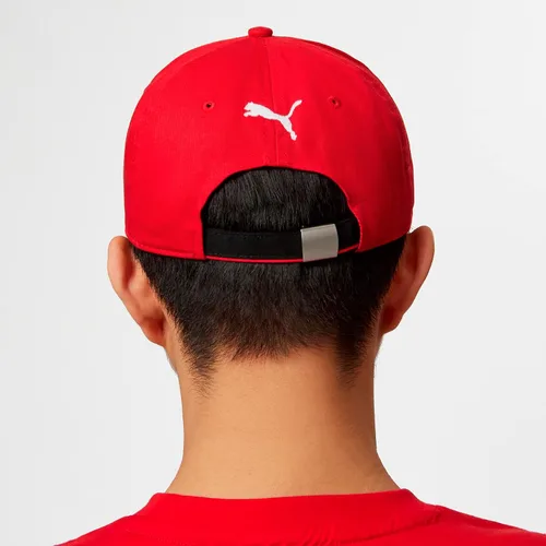Vista 9 de Scuderia Ferrari - Sombrero Clásico - Unisex Embroidered logo, Scudetto shield logo on crown, Contrast sandwich peak, Rear strap with metal clasp