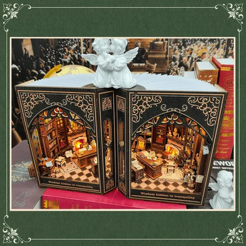 Vista 6 de Nookmaster Kit de rincón de libros – Biblioteca clásica en miniatura para casa de muñecas para libros con luces LED, regalo creativo de bricolaje