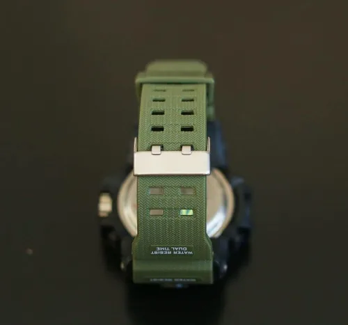 Vista 7 de Reloj analógico de cuarzo para hombre con doble pantalla y alarma digital con iluminación LED