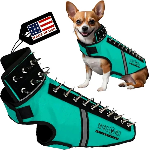 Vista 12 de CoyoteVest SpikeVest - Chaleco de arnés para perro, accesorios reflectantes para perros con picos para proteger a tu mascota de ataques de Raptor