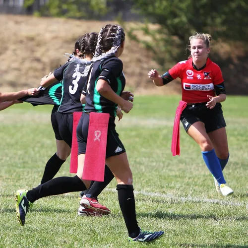 Vista 5 de Tranqun Toallas de fútbol con cinta rosa de 17.3 x 4.5 pulgadas, toalla deportiva para concientización sobre el cáncer de mama, accesorios de fútbol