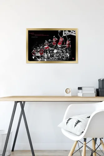 Vista 6 de Trends International Michael Jordan - Póster de pared con mosca, 14.725 x 22.375 pulgadas, versión enmarcada dorada