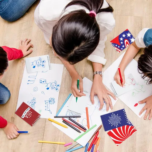Vista 7 de ArtCreativity Bloc de notas patriótico, paquete de 12 mini cuadernos en espiral con diseño patriótico, bloc de notas pequeños para niños y adultos
