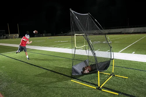Vista 2 de SKLZ Quickster Football Net: Portable, Durable Training Goal for Football Practice – Easy Setup, Stable Design, Ideal for Improving Passing and