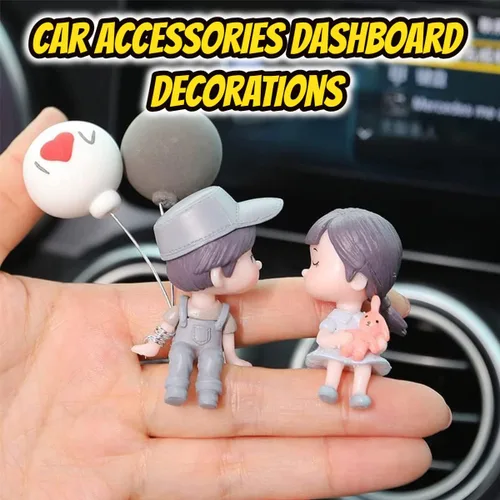 Vista 4 de Lindo adorno de coche con diseño de pareja de caricaturas, decoración de tablero de automóvil, figuras de pareja besando, adornos de globos (A)