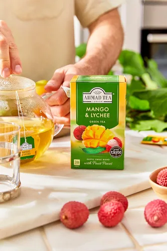 Vista 6 de Ahmad Tea Bolsitas de té verde, mango y lichi, 20 unidades (paquete de 1) - Sin cafeína y sin azúcar