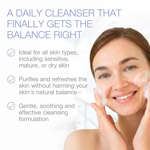 Vista 2 de YOUN Beauty Limpiador facial de té verde por el Dr. Anthony Youn - Limpiador facial hidratante sin parabenos, con extractos de aloe vera, manzanilla