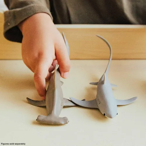 Vista 2 de Safari Ltd - Figura de tiburón trillador realista de 6.75 pulgadas, juguete educativo para niños, niñas y niños a partir de 3 años