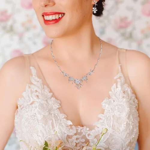 Vista 2 de EleQueen Collar de lágrima de hoja elegante de circonita cúbica para mujer, para boda, boda, novia, juego de joyas para fiesta de graduación