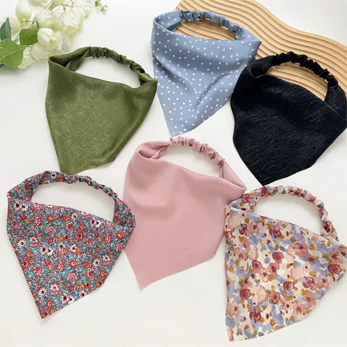 Vista 2 de Pañuelo elástico para el cabello, bandanas para el cabello, bufanda de lunares para mujeres y niñas (flor de satén retro)
