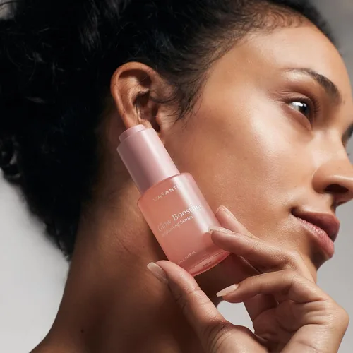 Vista 6 de VASANTI Suero iluminador que aumenta el resplandor – Suero facial de vitamina C con arbutina, gayuba y antioxidantes para tez radiante, tono de piel