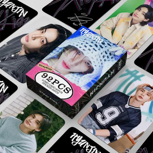 Vista 6 de KPOPBP Stray Kids Tarjetas Fotográficas 60 PCS Álbum SKZ Rock Star Tarjetas de Fotos con 32 PCS Calcomanías Regalo Kpop Tarjetas Lomo Mercancía