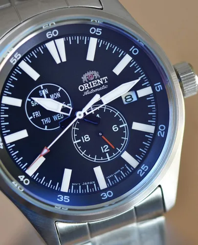 Vista 22 de Orient Reloj de campo automático japonés de acero inoxidable para hombre