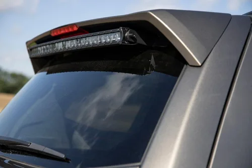 Vista 6 de Rough Country - Barra de luz LED curva de 30 pulgadas - 150W, 12,000 lúmenes, haz de enfoque puntual, iluminación todoterreno para Jeeps, camiones